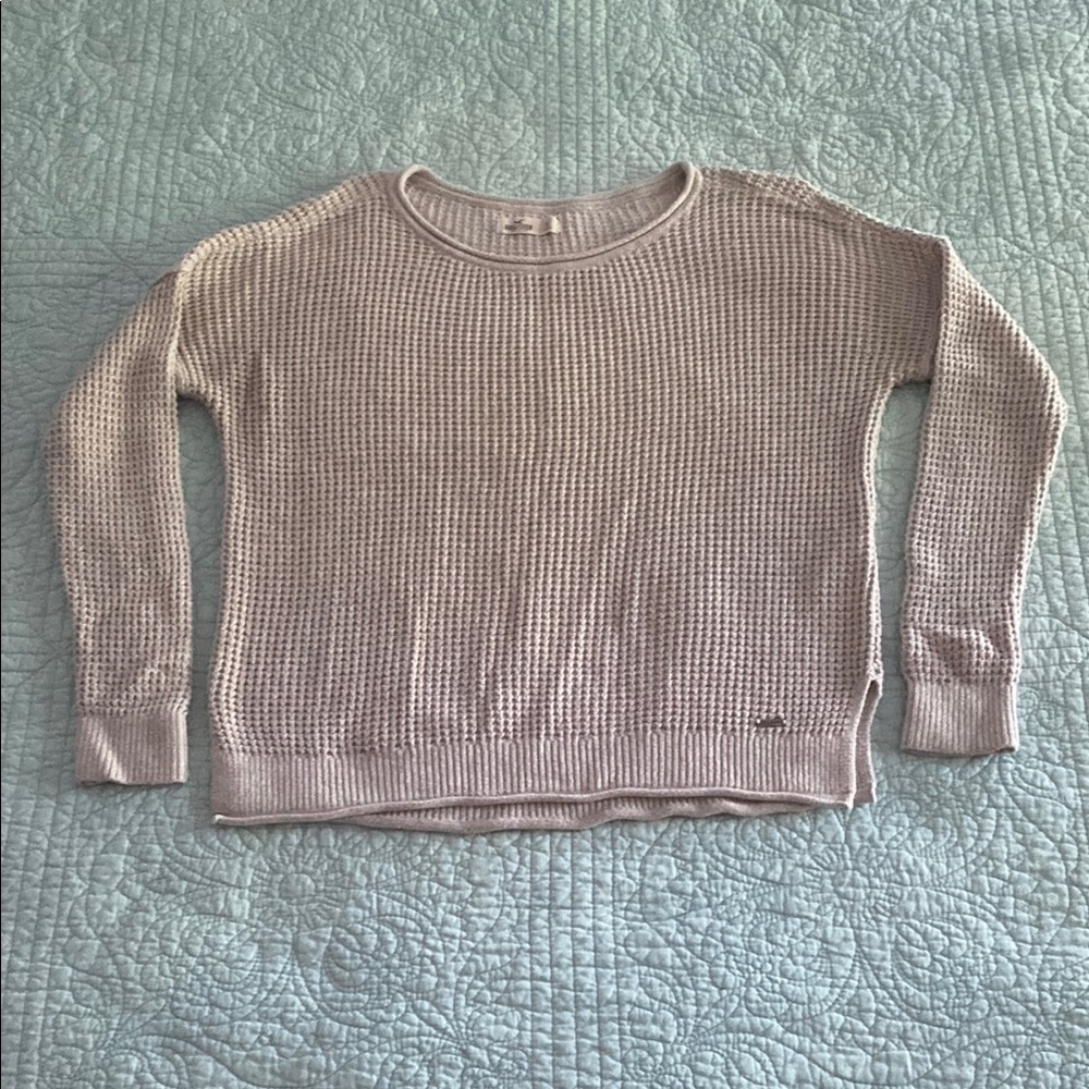 Hollister Gray Crew Neck Sweater with Ribbed Knit